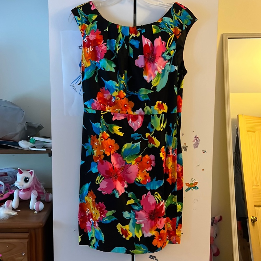 NWT SPENSE FLORAL DRESS BLACK FLOWERS 10 12p